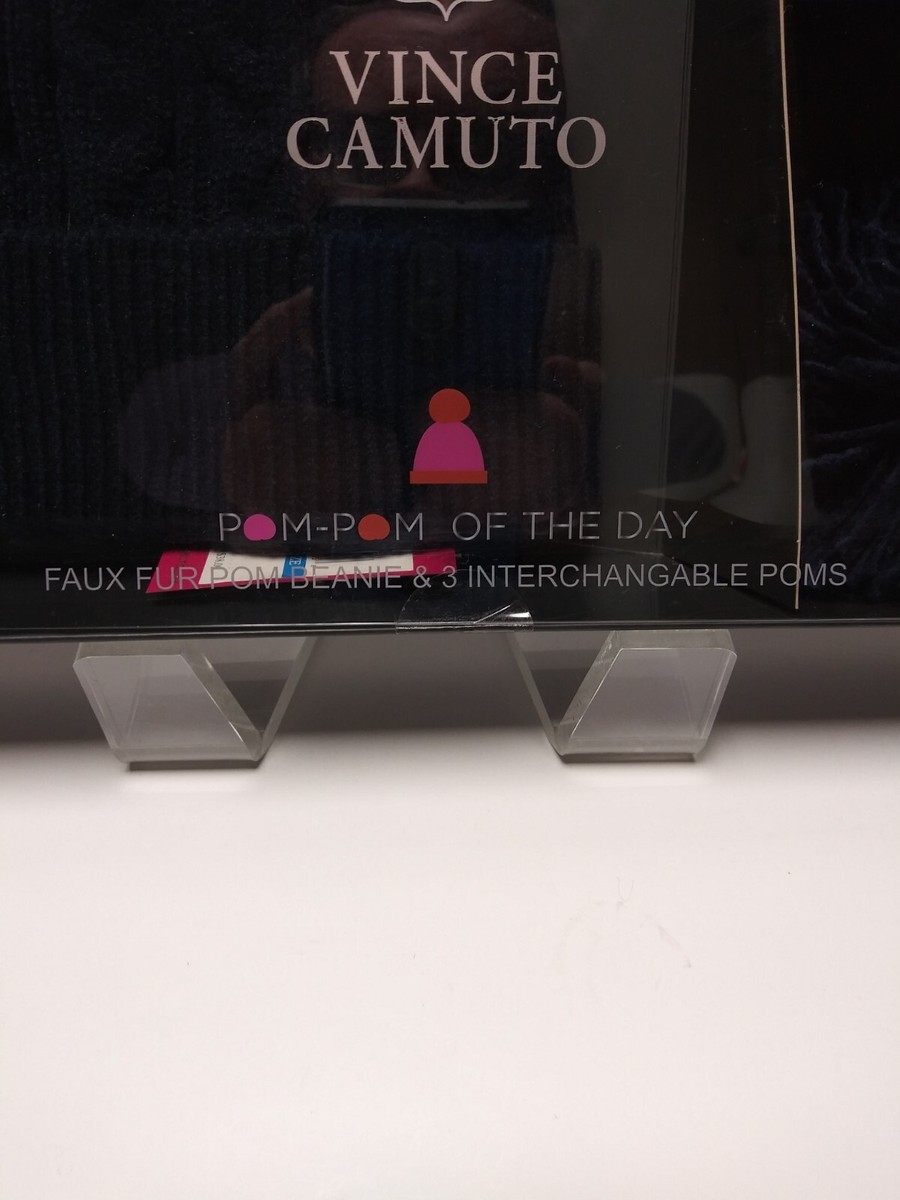 Vince Camuto black beanie & 3 pom poms box set Vince Camuto Woman main image 4