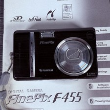 Fujifilm FinePix F455 5.2MP Digital Camera Black Tested & Working