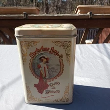 Vintage Tin MACFARLANE, LANG & CO. Cakes & Biscuits 