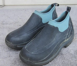 BOGS "ROGUE RIVER" Mud SHOES/ANKLE BOOTS Garden WOMEN'S size 7 RUBBER/WATERPROOF