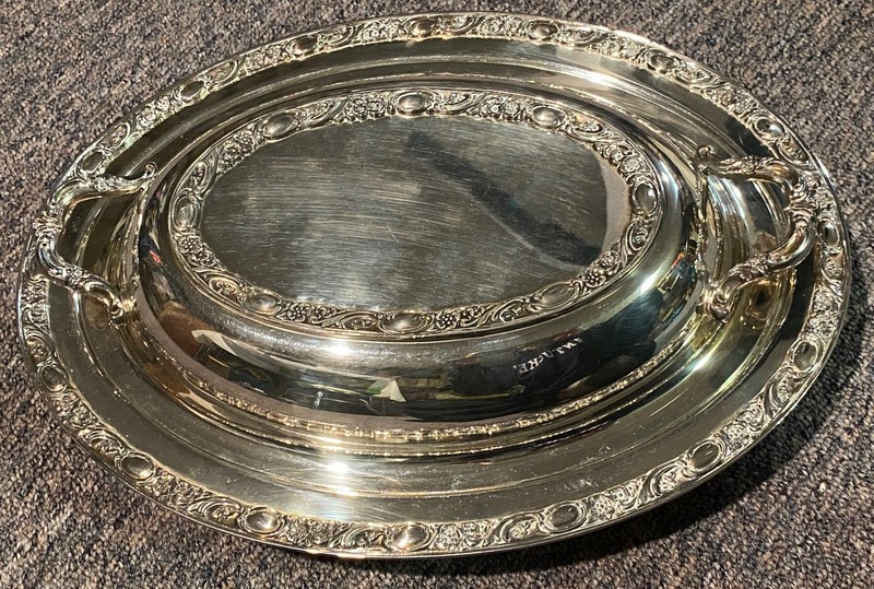 VTG WM Rogers & Son Victorian Rose Silverplate Divided Vegetable Dish w/Lid