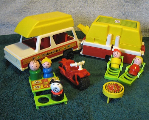 Vintage Fisher Price Little People Play Family Car & Camper #992 1979 VN!