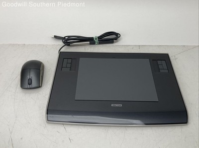 Wacom Intuos 3 PTZ-630 Graphics Tablet with Stylus and Mouse Bundle - Tested
