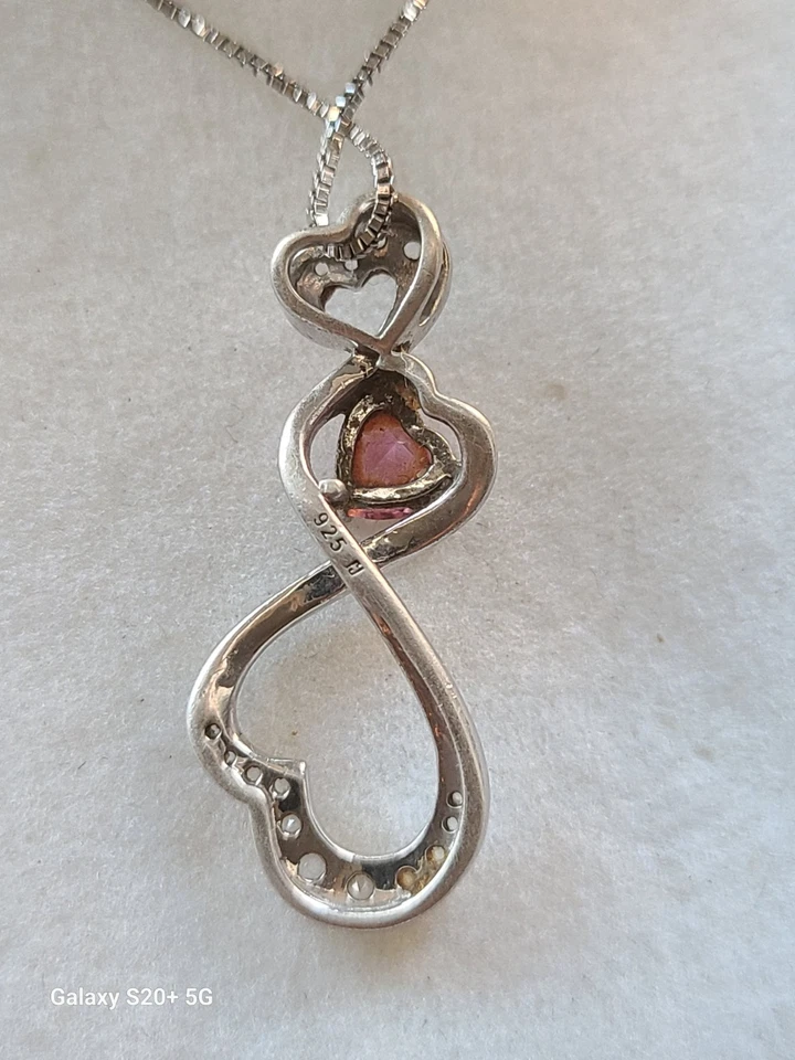 KAY JEWELER'S JANE SEYMOUR CORAZONES DOBLES CON COLGANTE Y CADENA DE ZAFIRO ROSA Foto 3 de 4