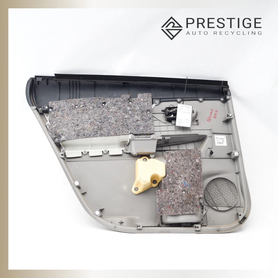 2015-2017 TOYOTA PRIUS V Door Panel Trim Interior Rear Right 67630-47B30-B1 Foto 4 de 4