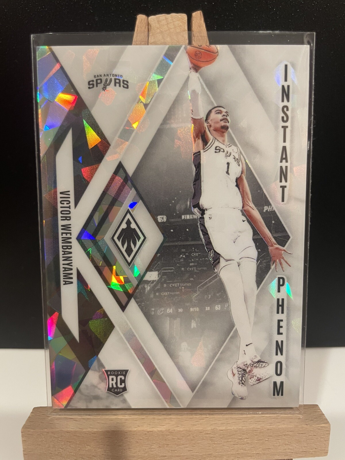 2023-24 Panini Phoenix Victor Wembanyama Instant Phenom White Ice /125