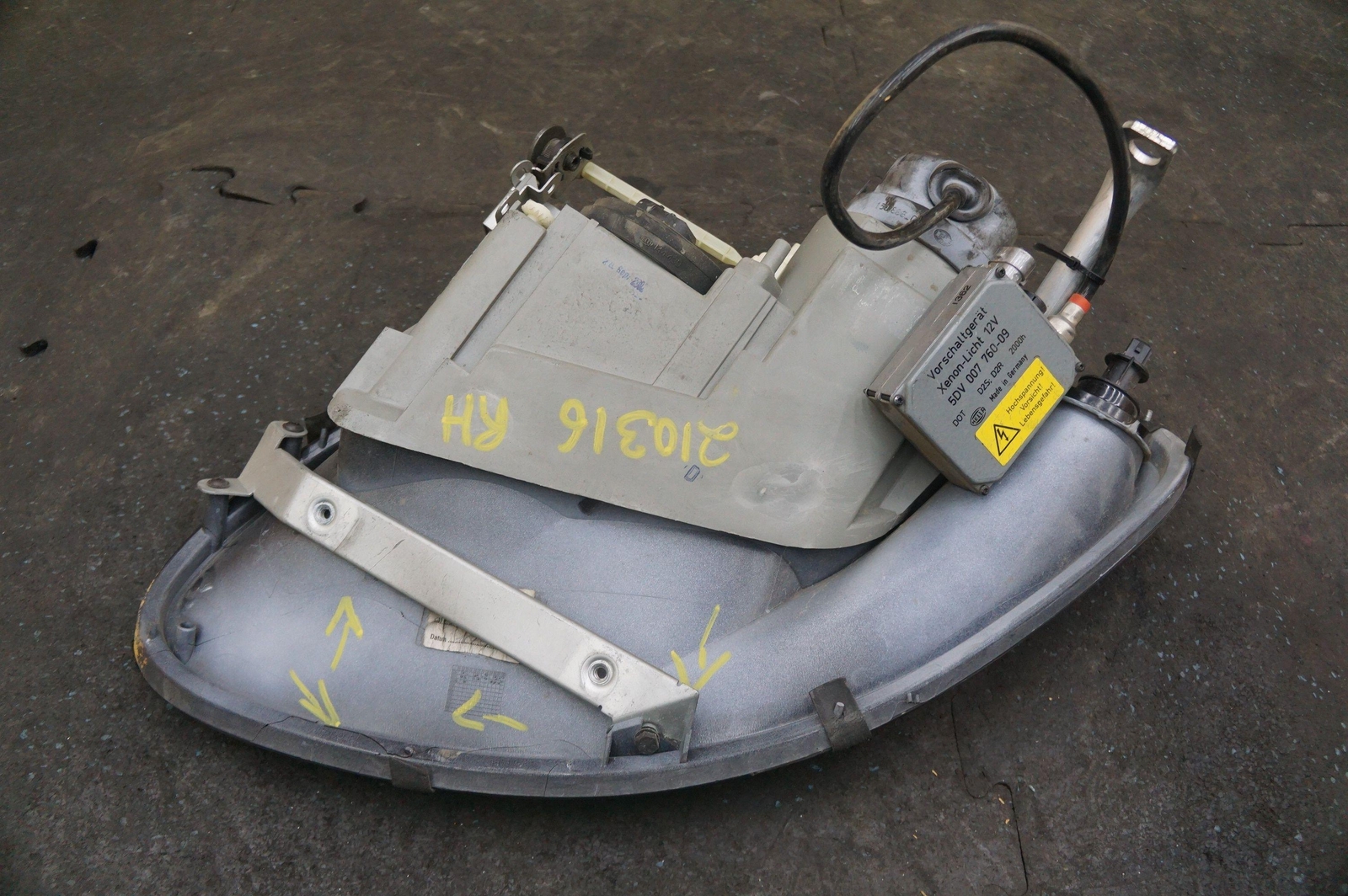 Right Xenon Gas Headlight 659947 Ferrari 360 Modena Spider Challenge 2003 *Note*
