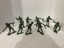 VINTAGE LOT OF 9 USA ARMY 6  GREEN PLASTIC FIGURES MARX TIM-MEE MPC 