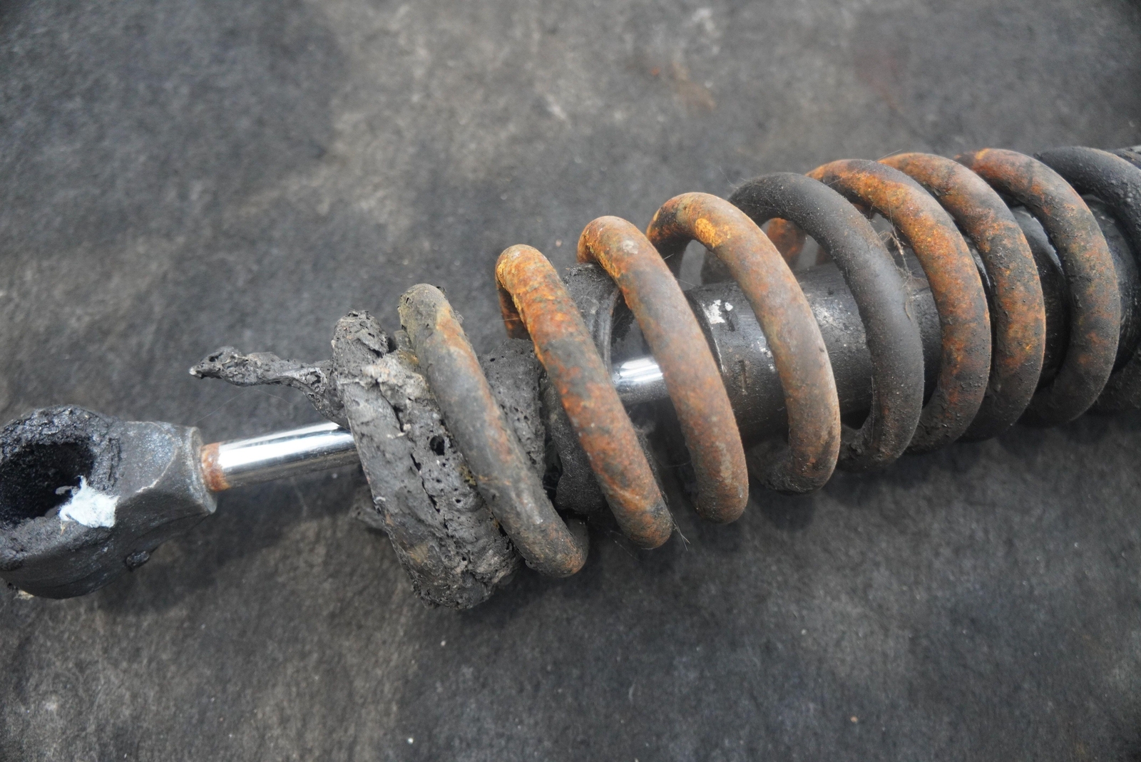 Rear Suspension Right Shock Absorber Spring Coil Strut OEM McLaren 650S *Note*