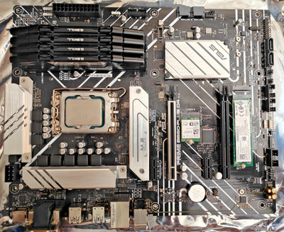 Asus B660-PLUS WiFi | Intel i7-13700 | 24GB DDR4 3200 | 1TB NVMe PC Bundle