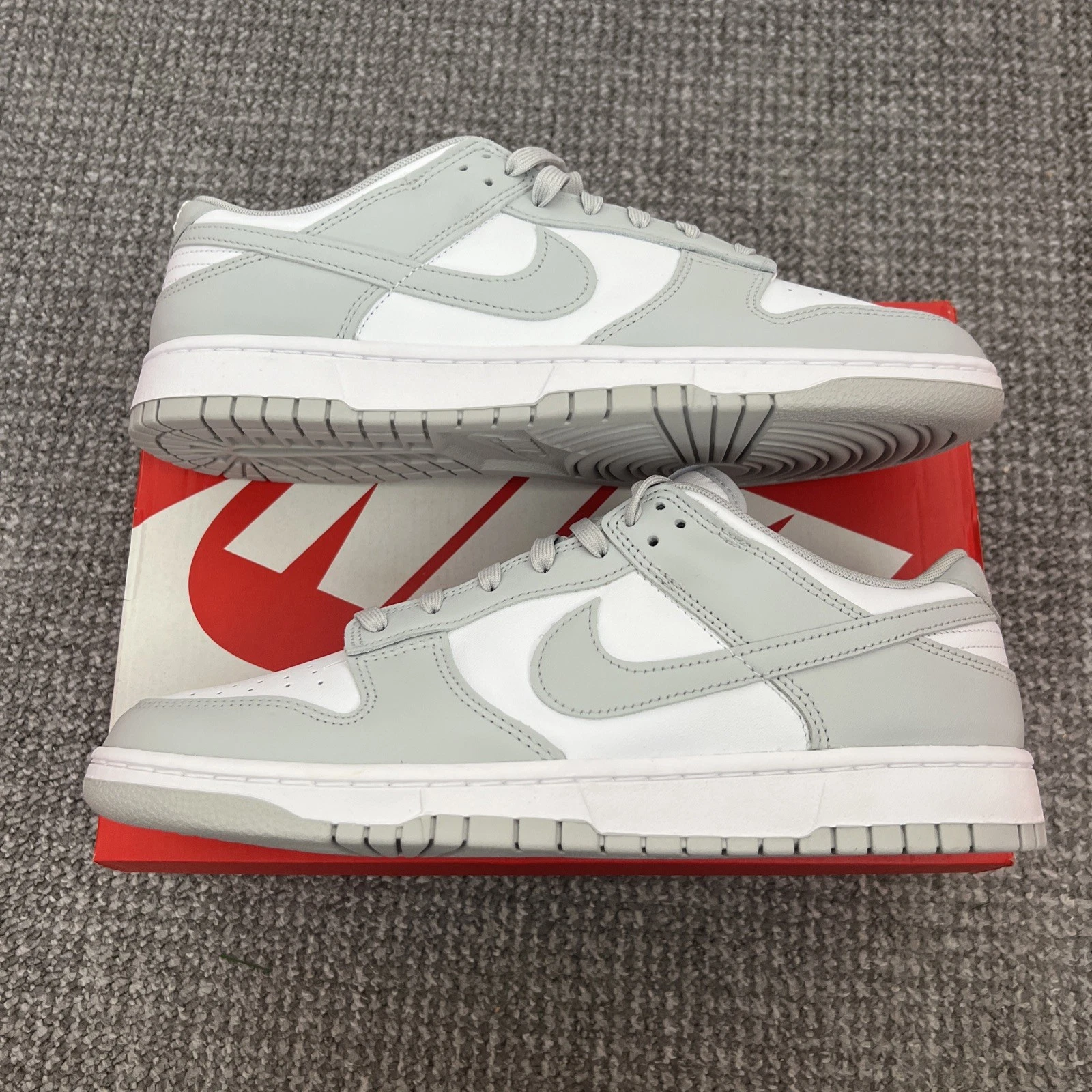 Nike Dunk Low Scarpe da Ginnastica Uomo Bianco Grigio Nebbia UK 11.5 Nuove con scatola