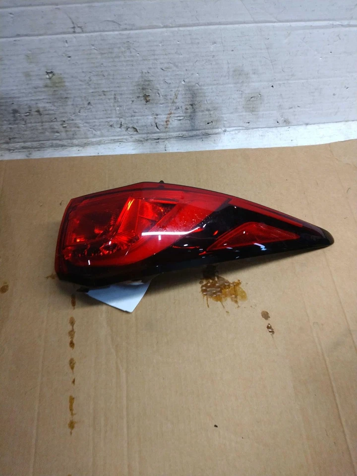 Conjunto de luz trasera derecha usado se adapta a: Infiniti QX60 2017 cuarto montado en panel Ri Foto 2 de 4