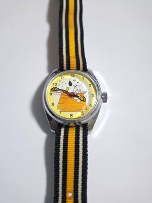 CITIZEN SNOOPY 手巻き腕時計 A1884 CITIZEN SNOOPY 手巻き腕時計