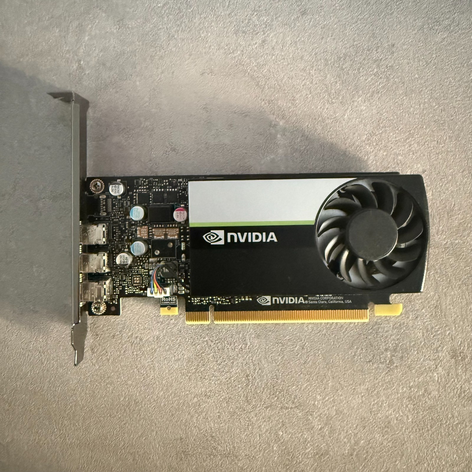 NVIDIA T400 4GB GDDR6 Low Profile Scheda Video GPU SFF MiniDP Plex Workstation