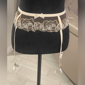 Agent Provocateur Garter Lindie suspender belt size 2