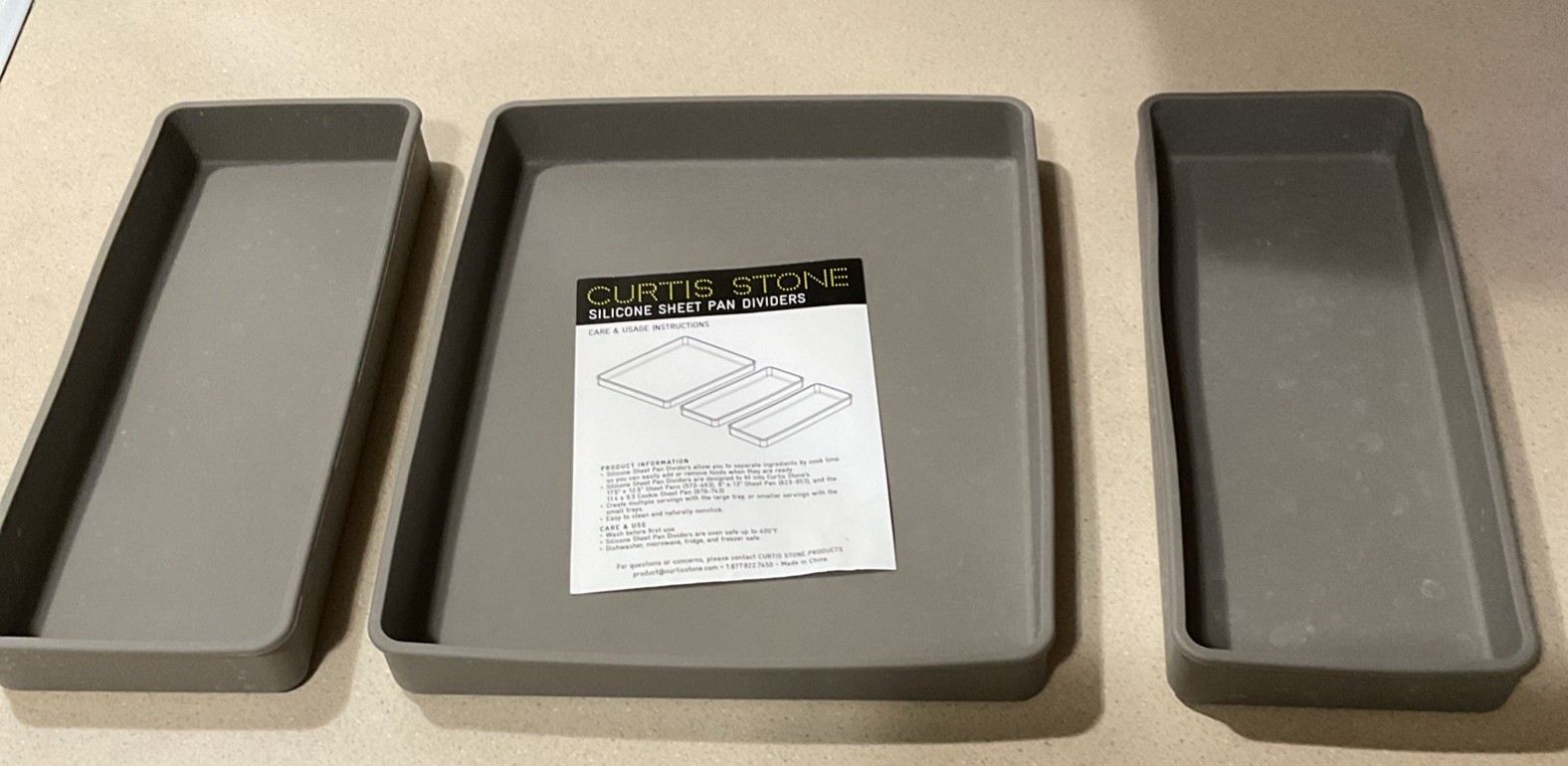 Curtis Stone Silicone Sheet Pan Divider    OPEN BOX/ Never Used.  Free Ship