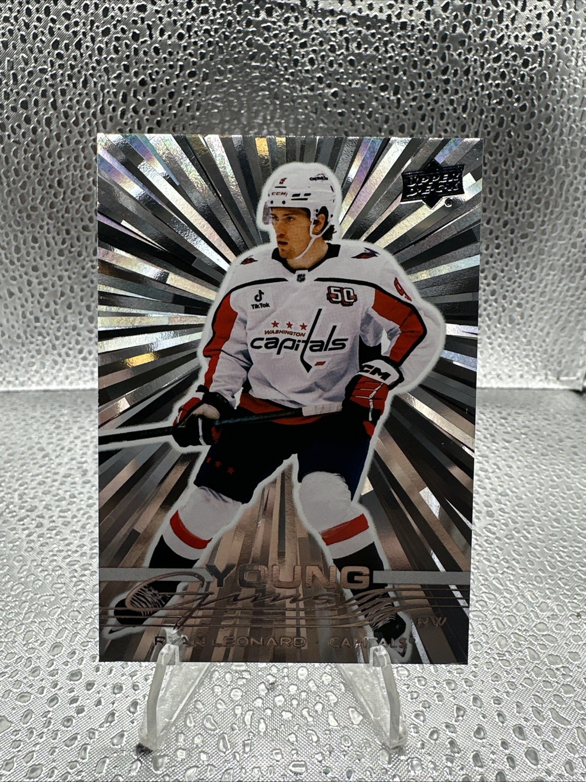 2025-26 Upper Deck Series 1 Outburst #238 Young Guns Ryan Leonard Rookie RC