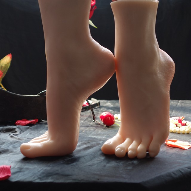 Silicone Feet Model Women Foot Mannequin for Nail Art Medical