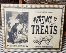 OLD VINTAGE PRIMITIVE  STYLE HALL0WEEN WEREWOLF TREATS HE'S A GOOD BOY DOG SIGN