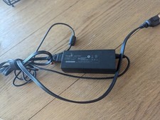 Targus Laptop Universal Charger APA31US 90W 19.5V Power Cord Plug