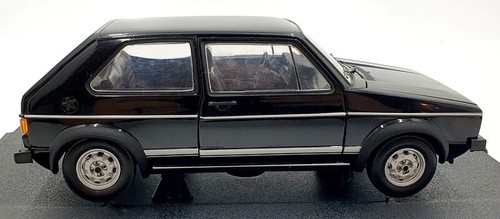 Sun Star 1/18 Scale Diecast 1092 - 1976 Volkswagen Gold GTI - Black - Picture 4 of 5