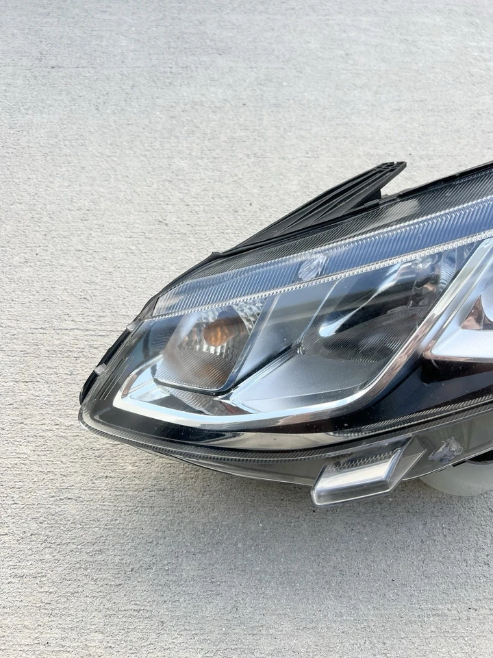 Chevrolet Volt 2016-2018 conductor faro izquierdo luz halógena OEM 84016027 Foto 2 de 4