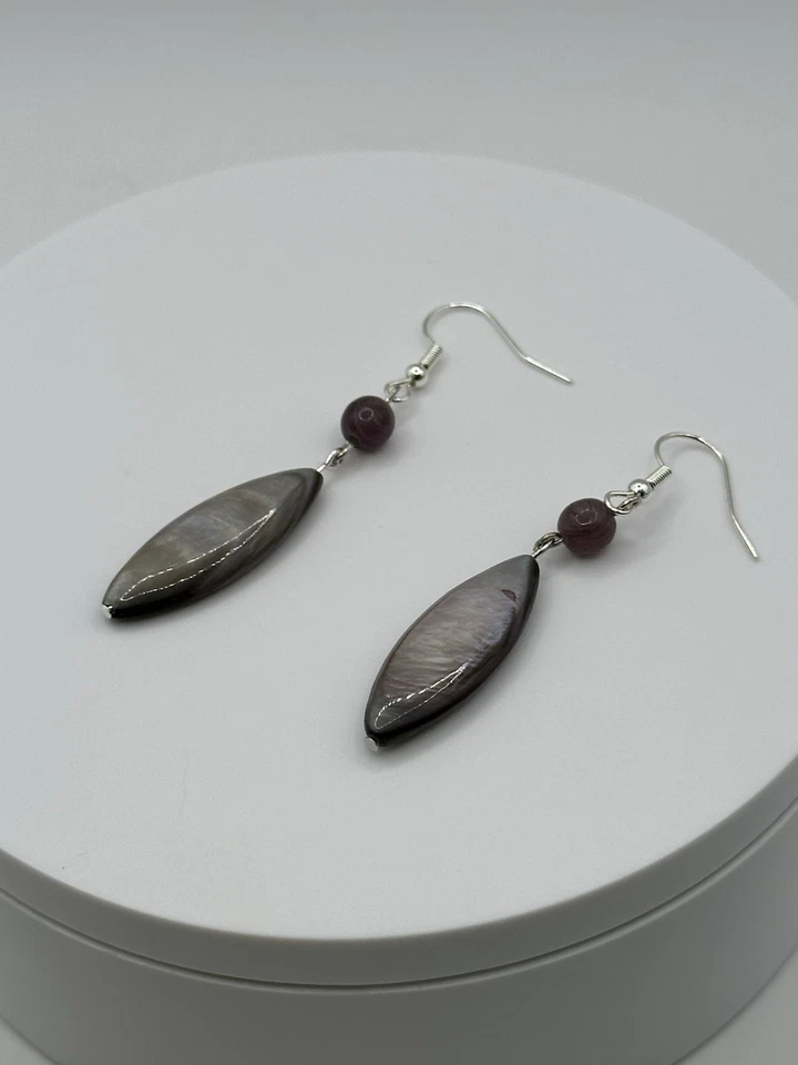 Pendientes colgantes de cuarzo ahumado y amatista enchapados en plata de ley hechos a mano en EE. UU. Foto 4 de 4