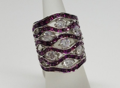 PRETTY SPARKLING PURPLE & WHITE CRYSTALS BIG FASHION RING  Women Girl Size 7 NEW