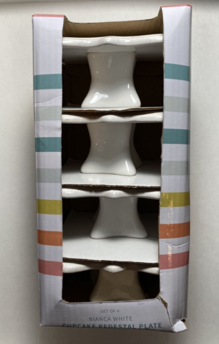 4er Set American Atelier Cupcake Sockel - feines Porzellan verziert quadratisch - Neu - Bild 1 von 7