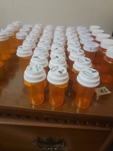 50 Empty Pill Bottles Assorted Sizes - Picture 4 of 6