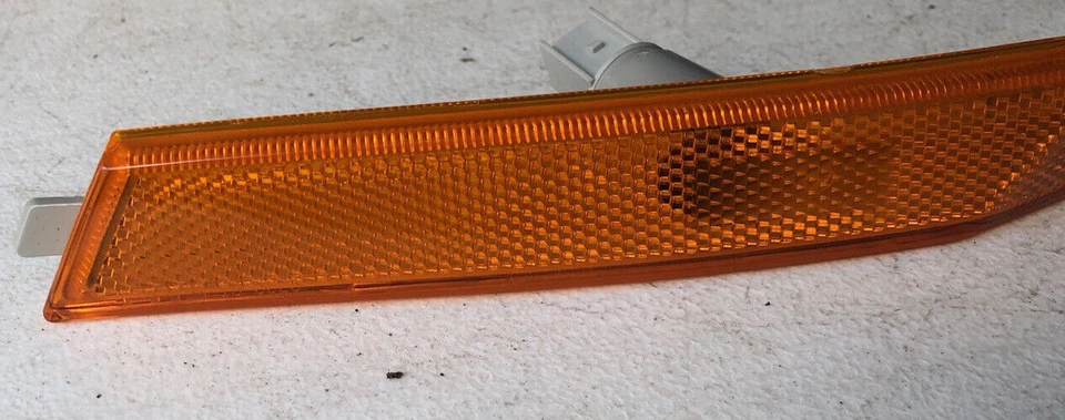 Ford Fusion 2006-09, Mercury Milan LH lámpara de señalización, FO2550142, OER Foto 3 de 4