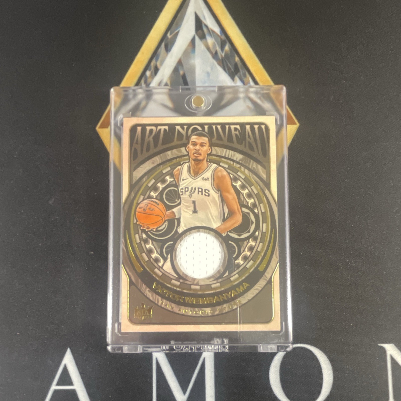 Victor Wembanyama #AN-VWY (Basketball Cards 2024 Panini Court Kings Art Nouveau) — is it worth grading?