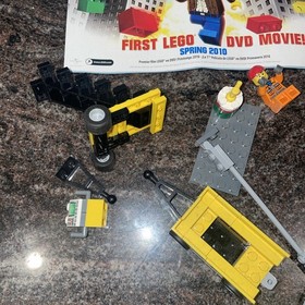 LEGO Airport Woorkers Clean Condition and Instructions 3182