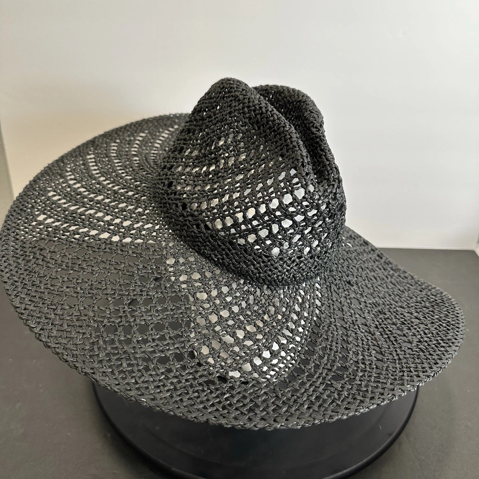 Banana Republic Black M/L Floppy Wide Brim Hat Straw Crochet Sun NWT New