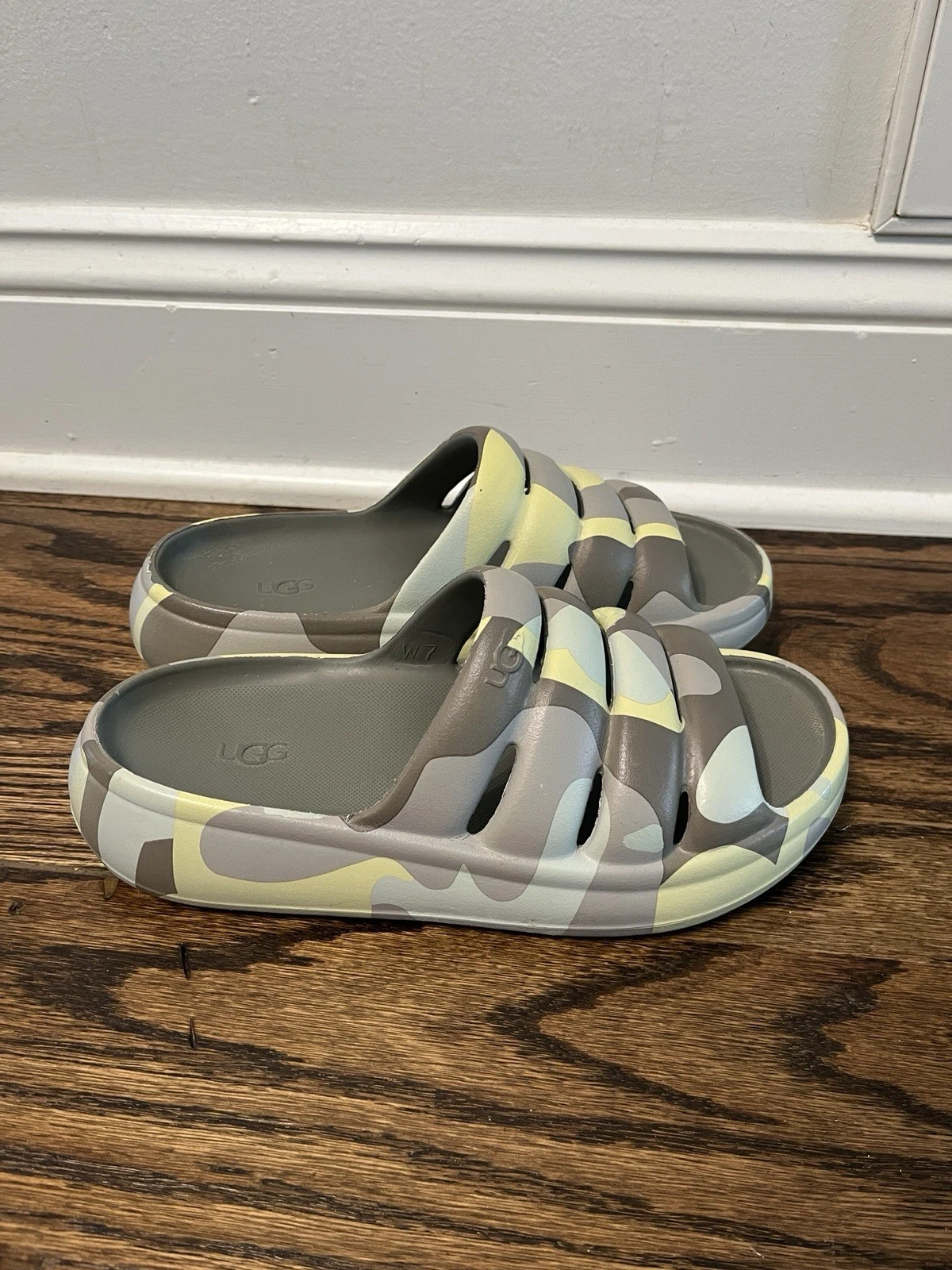 Ugg Sport Yeah Camopop sandalo grosso donna slides taglia 7