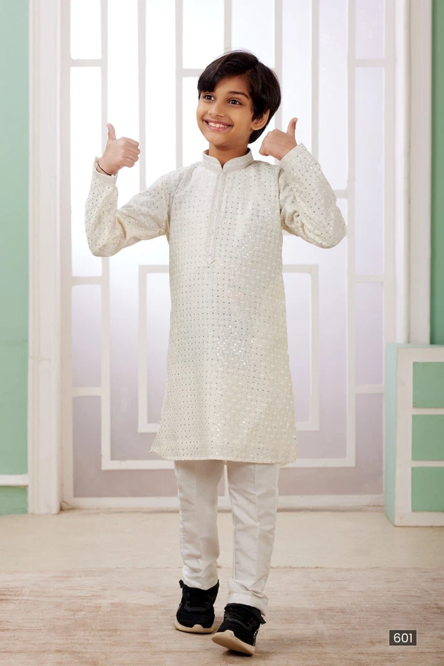 Индийская вышитая детская дизайнерская пижама Kurta для мальчиков из Индии - Изображение 2 из 4