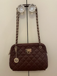 burgundy quilted bag