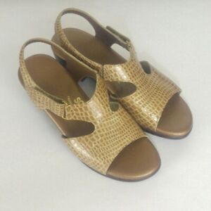 SAS Womens Sandals  Size 7M Tripad Comfort Beige Suntimer 