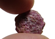Natural Ruby RAW 8 Kilats. No treatment.