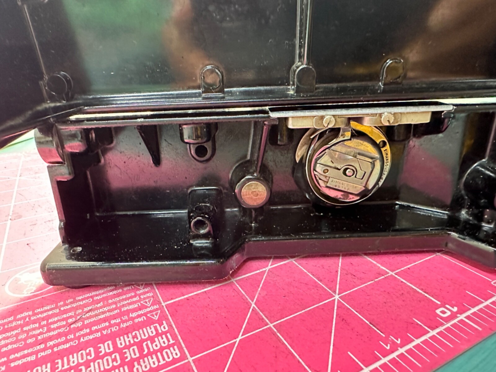 Vintage 1939 Singer 221 Featherweight sewing machine & metal foot pedal