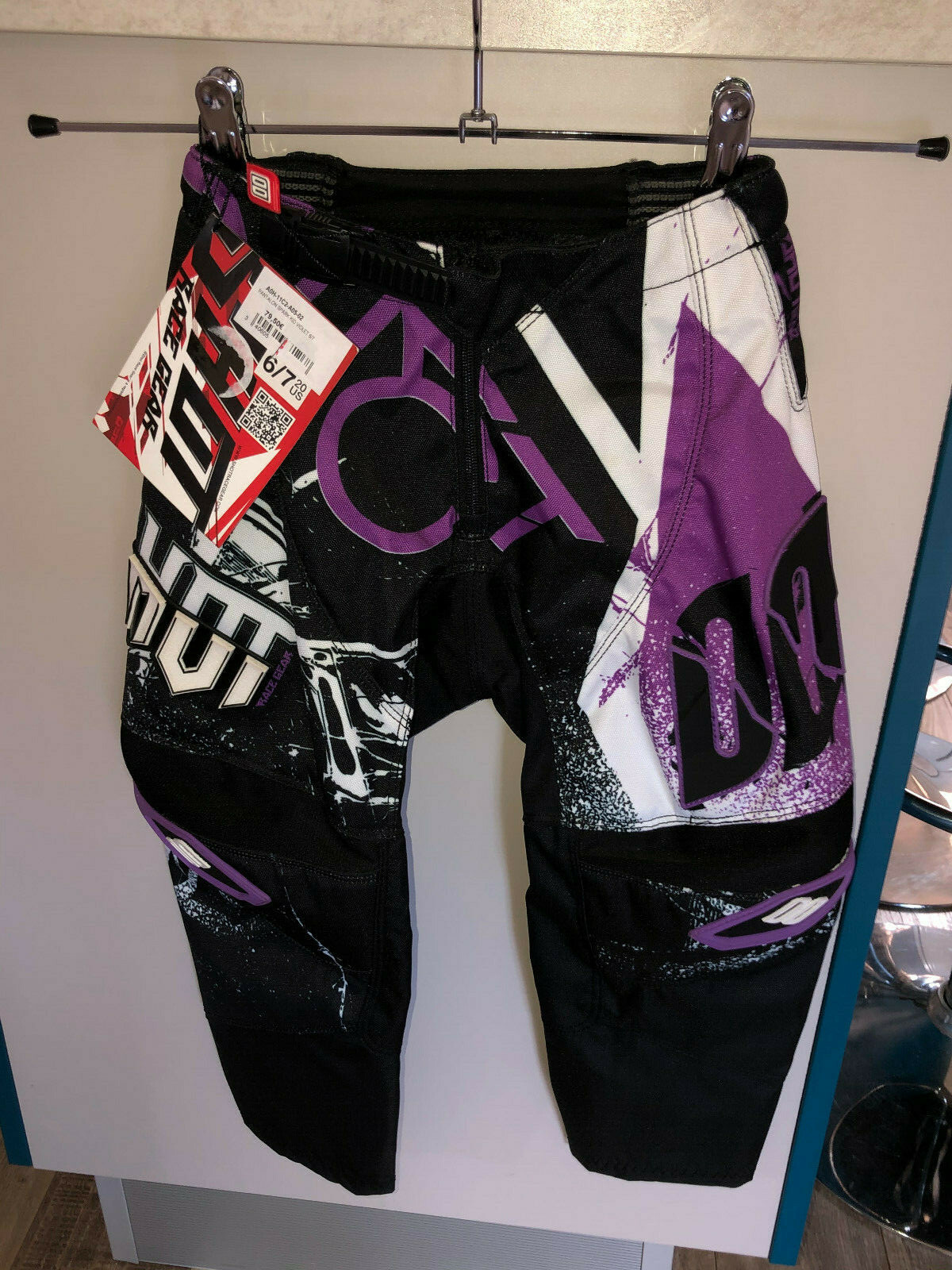 Pantalon motocross violet SHOT souple pour protéger les enfants à moto