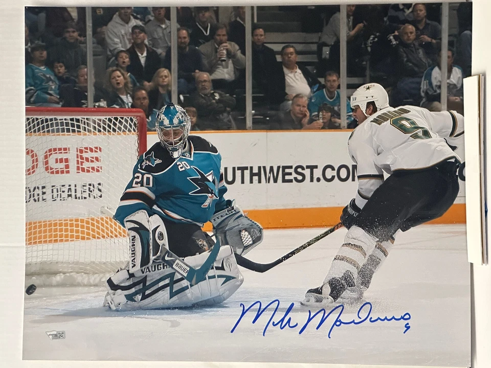 Fanatics Mike Modano Signed 16x20 Photo Scoring Goal HOF Dallas Stars - Image 4 of 4