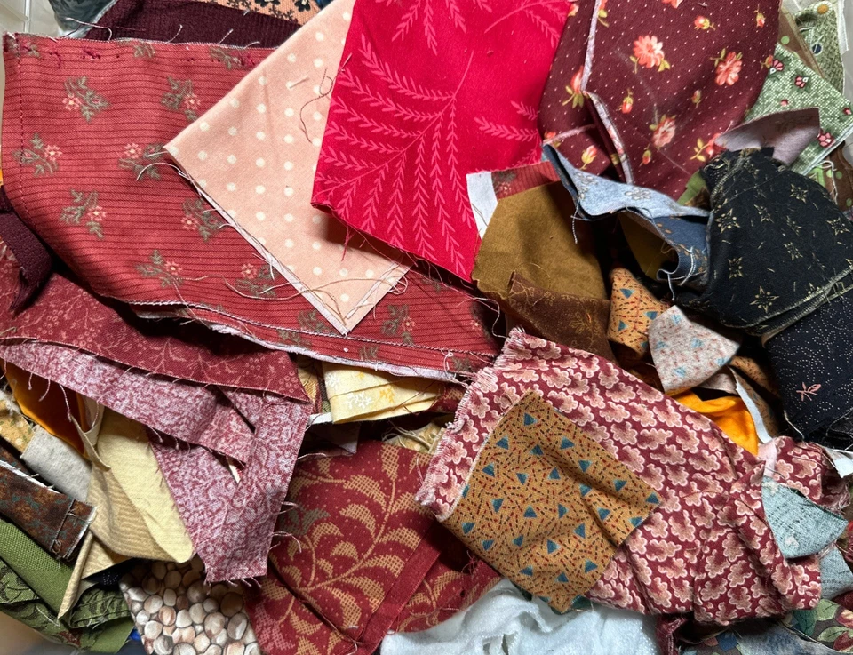 Stoffreste Ganze Kiste Mit Schönen Stoffresten PatchworkStoffe Quilting 2kg - Bild 2 von 4