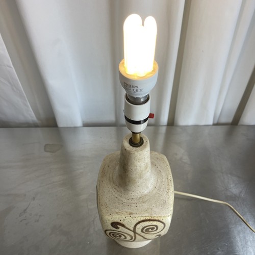 Vintage Mid Century Stoneware Table Lamp Made In England Working - Picture 8 of 8