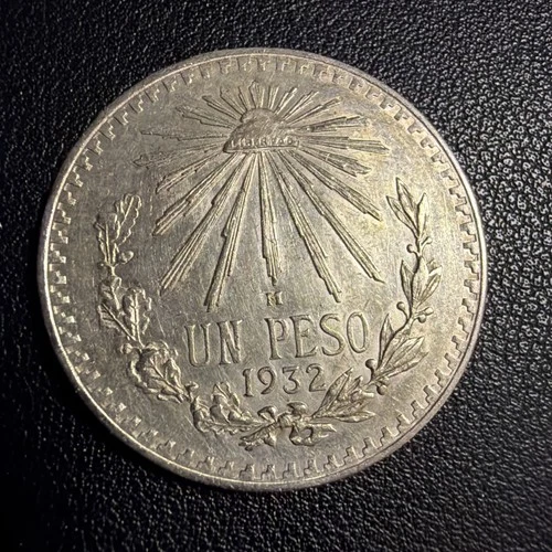 1932 Mexico Un Peso Silver — photo from the most recent tracked eBay sale