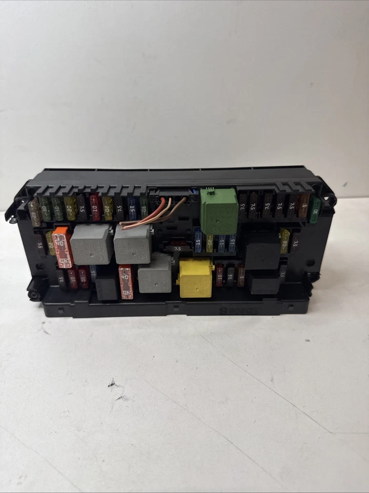 14 Mercedes-Benz C250 Front Fuse SAM Relay Box Control Module A 212 900 67 24 - Image 2 of 4