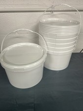 6 x 7.5 LITRE FOOD GRADE BUCKETS. HANDLE & LID. TAMPER EVIDENT. WHITE. ROUND