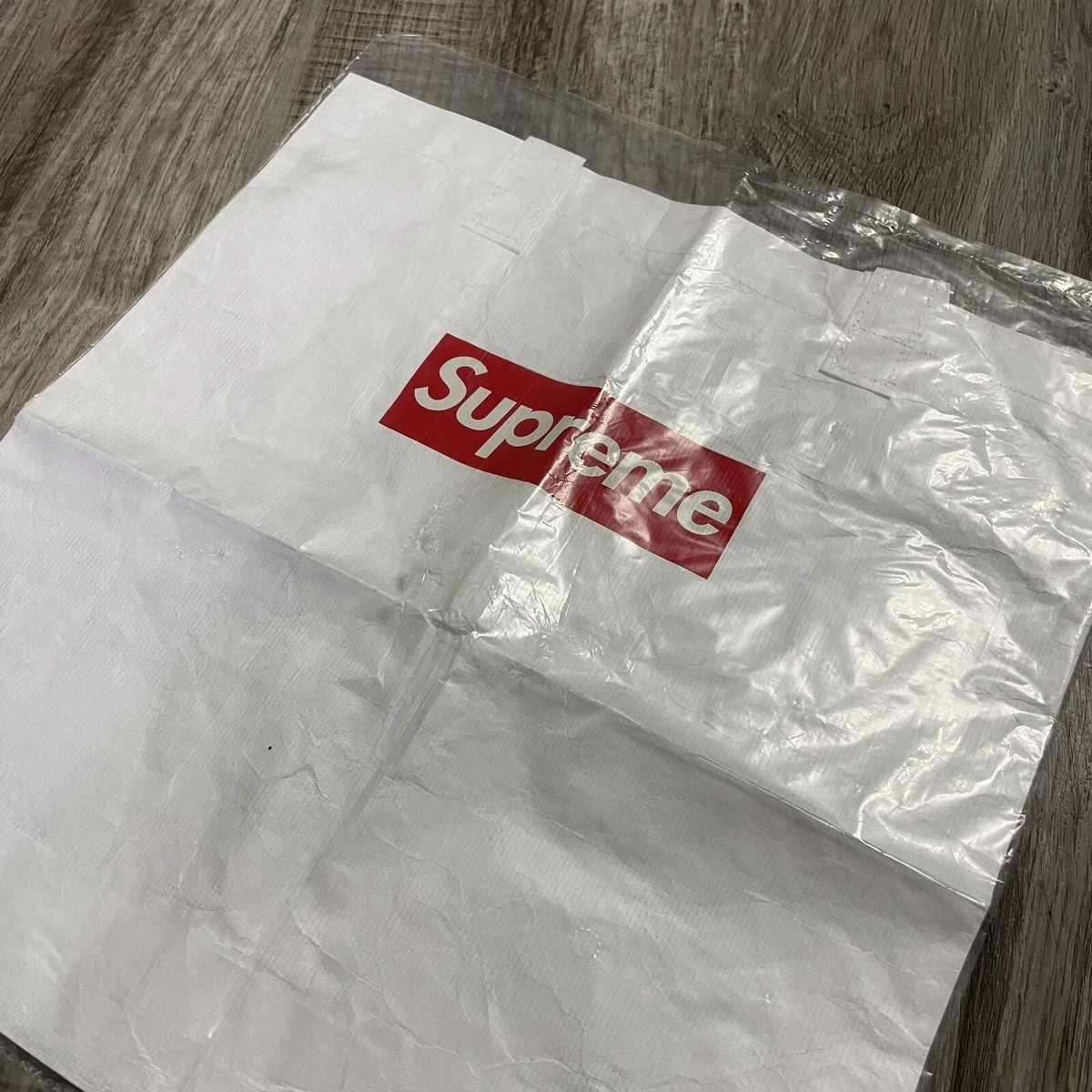 Supreme tyvek tote bag top
