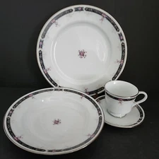 Midnight Mood by Royal Prestige 4 Pc. Place Setting. Silver Trim