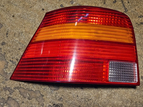 VW Golf 4  Rücklicht Links mit Lampen